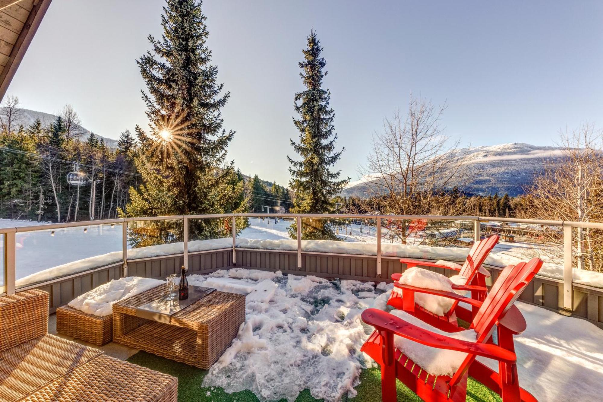 The Lookout Penthouse // A Luxe Suite In Whistler Exterior photo