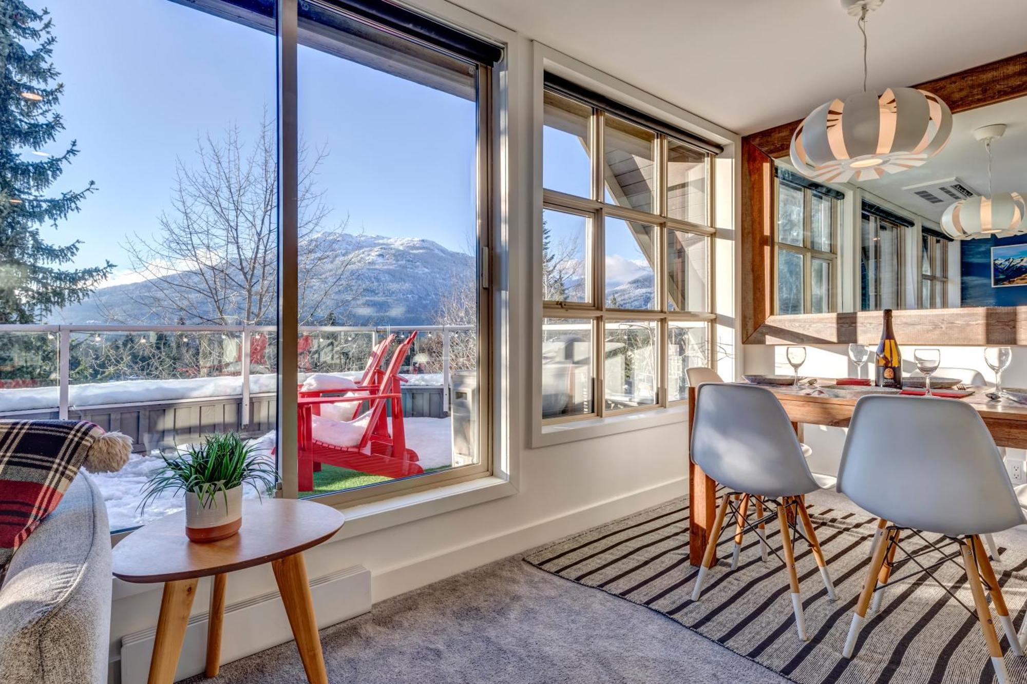 The Lookout Penthouse // A Luxe Suite In Whistler Exterior photo