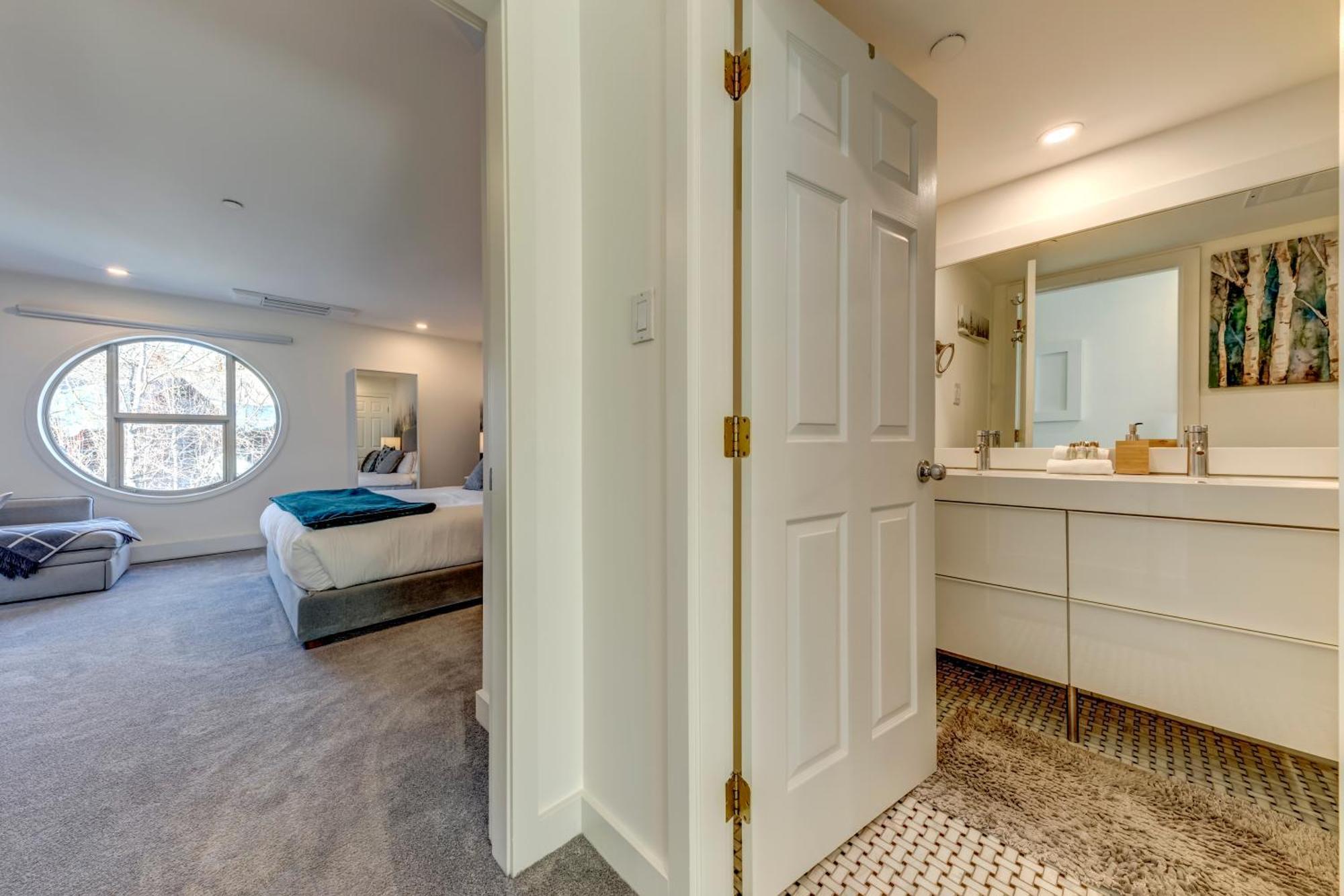 The Lookout Penthouse // A Luxe Suite In Whistler Exterior photo